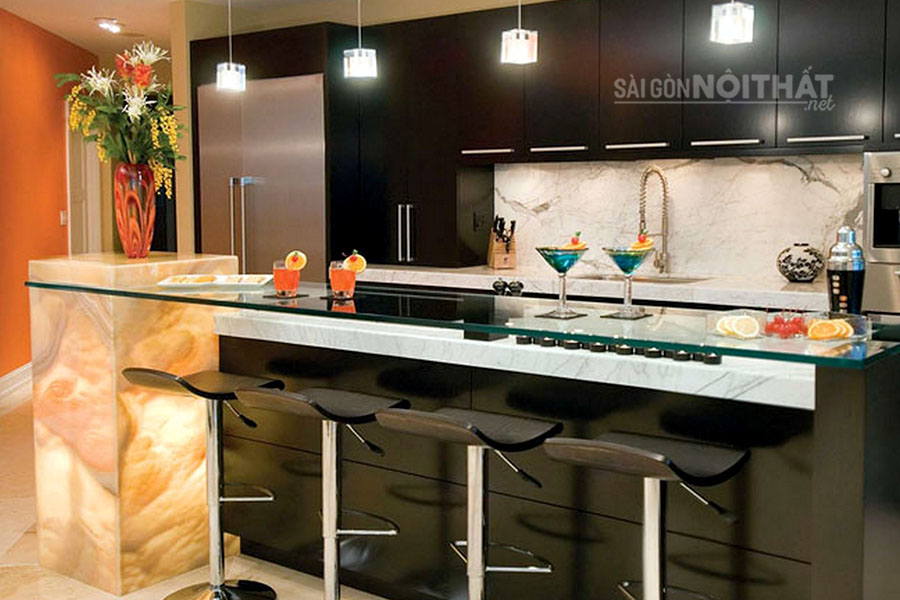 Thiết kế quầy bar mini trong căn bếp nh&agrave; bạn
